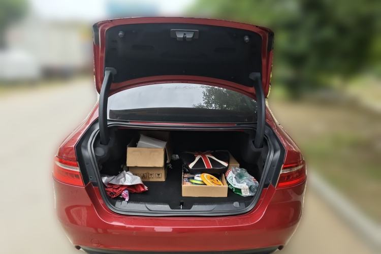 Used Jaguar XE 2015 2.0T 200 PS R-Sport Trunk