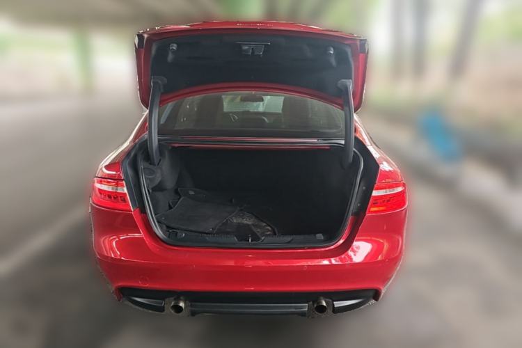 Used Jaguar XE 2015 2.0T 240 PS R-Sport Trunk