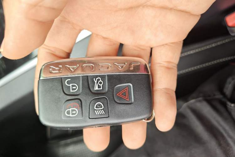 Used Jaguar XE 2015 2.0T 200 PS R-Sport Vehicle Key