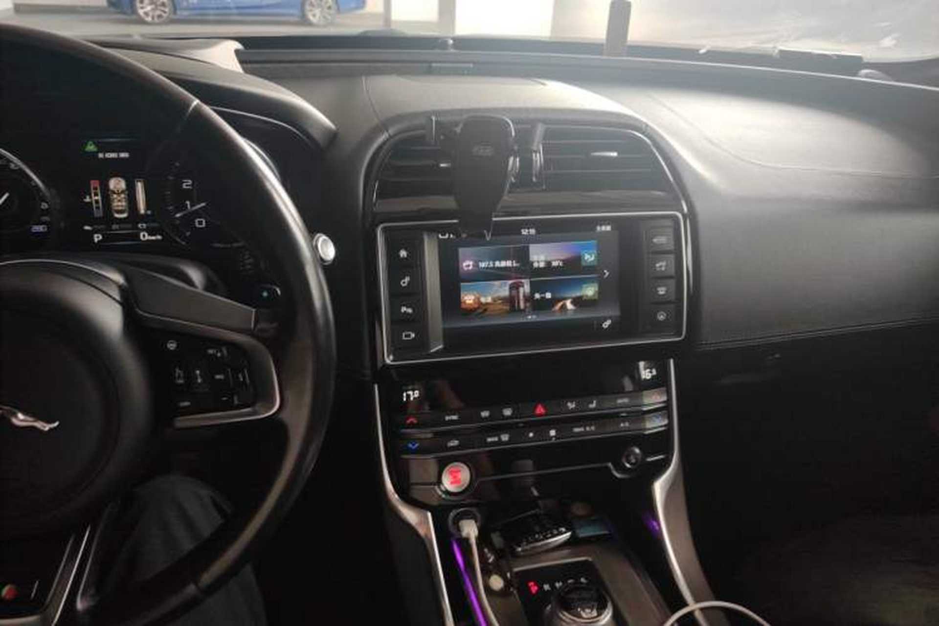 Used Jaguar XE 2015 3.0 SC 340 PS S Audio And AC Panel