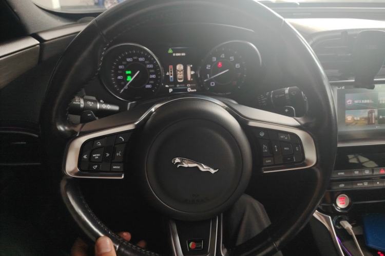 Used Jaguar XE 2015 3.0 SC 340 PS S Steering Wheel