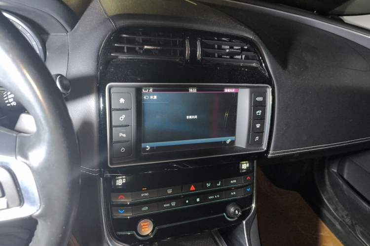 Used Jaguar XE 2015 2.0T 200 PS R-Sport Audio And AC Panel
