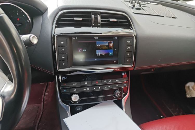 Used Jaguar XE 2015 2.0T 200 PS R-Sport Audio And AC Panel