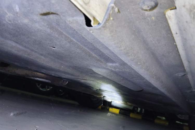 Used Jaguar XE 2015 2.0T 200 PS R-Sport Chassis Front Left