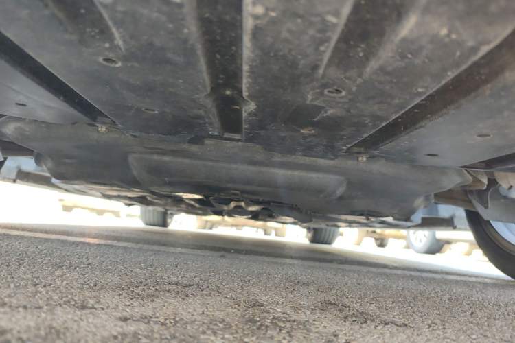 Used Jaguar XE 2015 2.0T 200 PS R-Sport Chassis Front