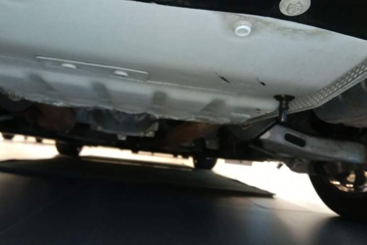 Used Jaguar XE 2015 2.0T 240 PS R-Sport Chassis Rear
