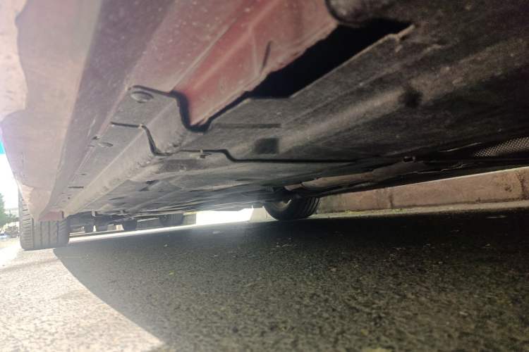 Used Jaguar XE 2015 2.0T 200 PS R-Sport Chassis Rear Left