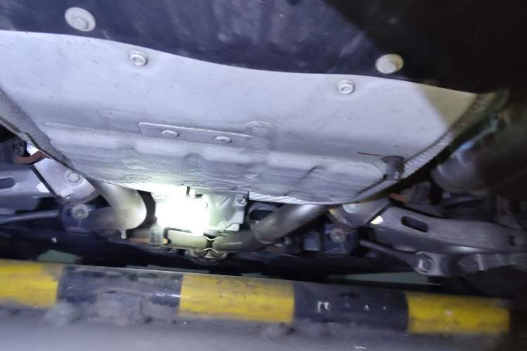 Used Jaguar XE 2015 2.0T 200 PS R-Sport Chassis Rear