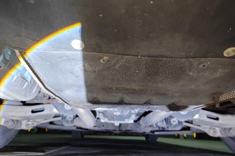 Used Jaguar XE 2015 2.0T 200 PS R-Sport Chassis Rear