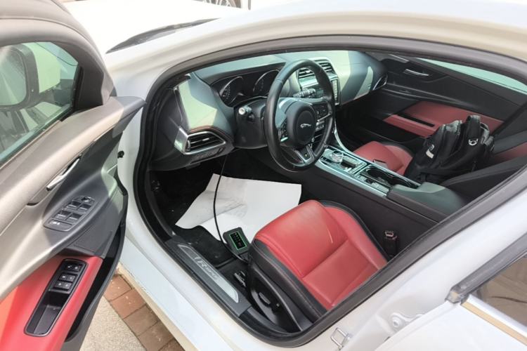 Used Jaguar XE 2015 2.0T 200 PS R-Sport Driver Seat