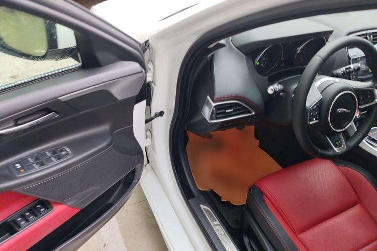 Used Jaguar XE 2015 2.0T 200 PS R-Sport Driver Seat
