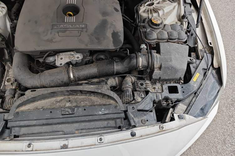Used Jaguar XE 2015 2.0T 200 PS R-Sport Engine Bay Left