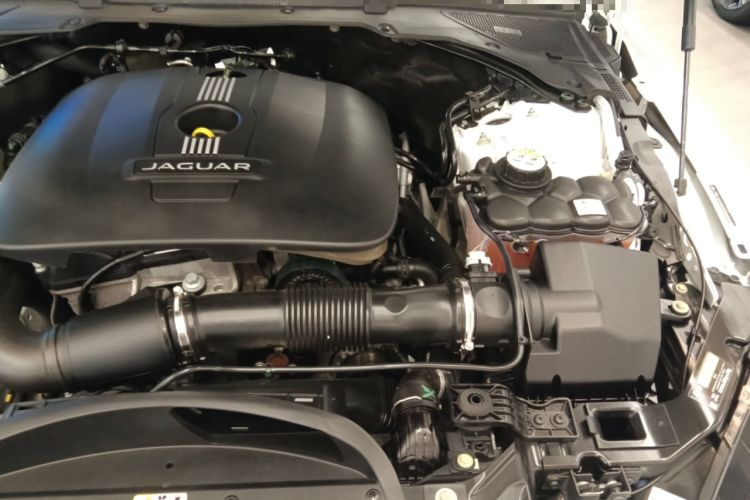 Used Jaguar XE 2015 2.0T 240 PS R-Sport Engine Bay Left