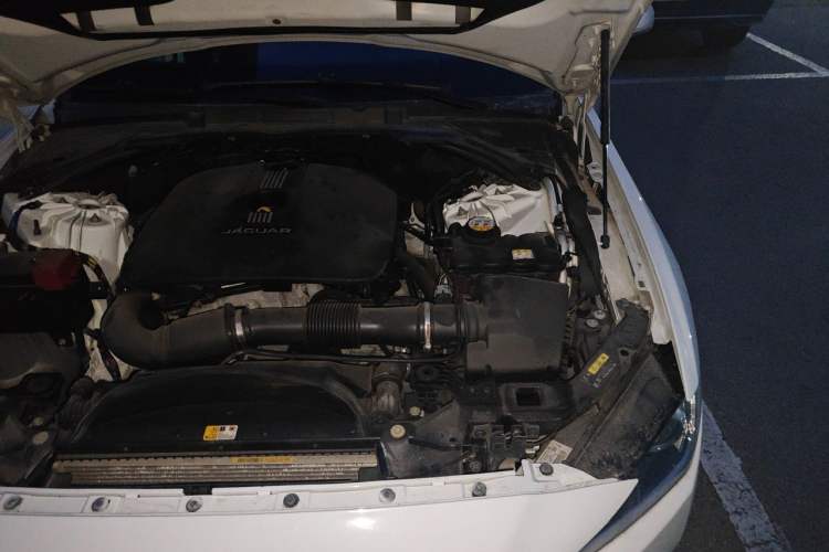 Used Jaguar XE 2015 2.0T 200 PS R-Sport Engine Bay Left