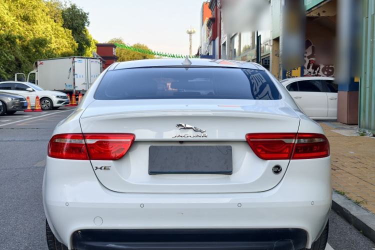 Used Jaguar XE 2015 2.0T 200 PS R-Sport Exterior 5
