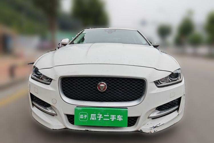 Used Jaguar XE 2015 2.0T 200 PS R-Sport Front