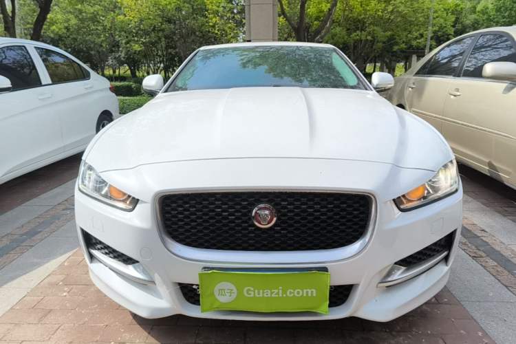 Used Jaguar XE 2015 2.0T 200 PS R-Sport Front