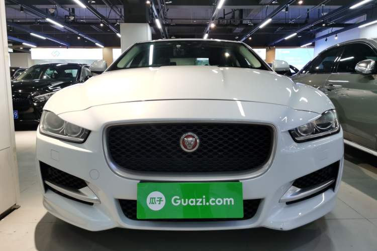 Used Jaguar XE 2015 2.0T 200 PS R-Sport Front