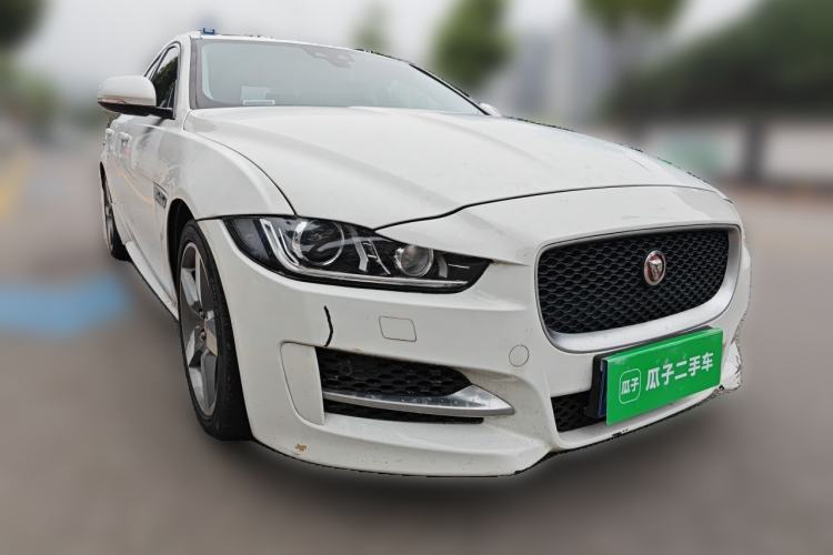 Used Jaguar XE 2015 2.0T 200 PS R-Sport Front Right 45 Deg