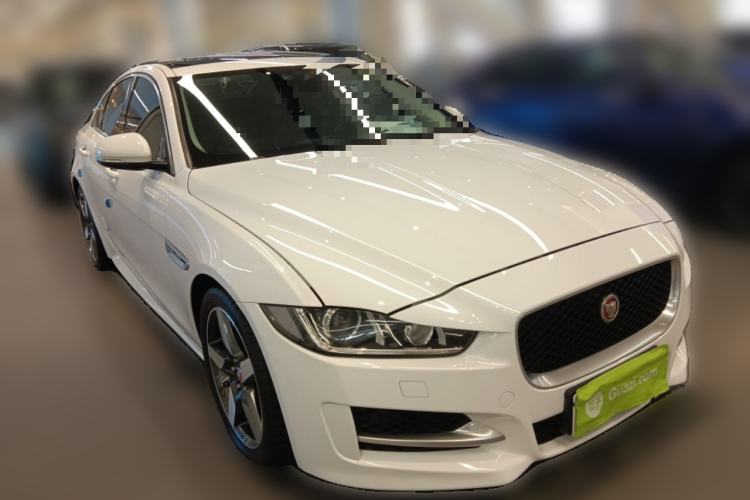 Used Jaguar XE 2015 2.0T 240 PS R-Sport Front Right 45 Deg