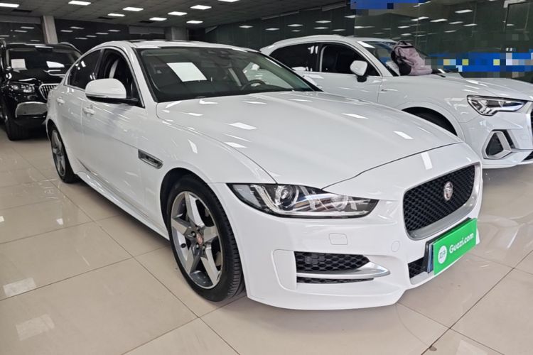 Used Jaguar XE 2015 2.0T 200 PS R-Sport Front Right 45 Deg