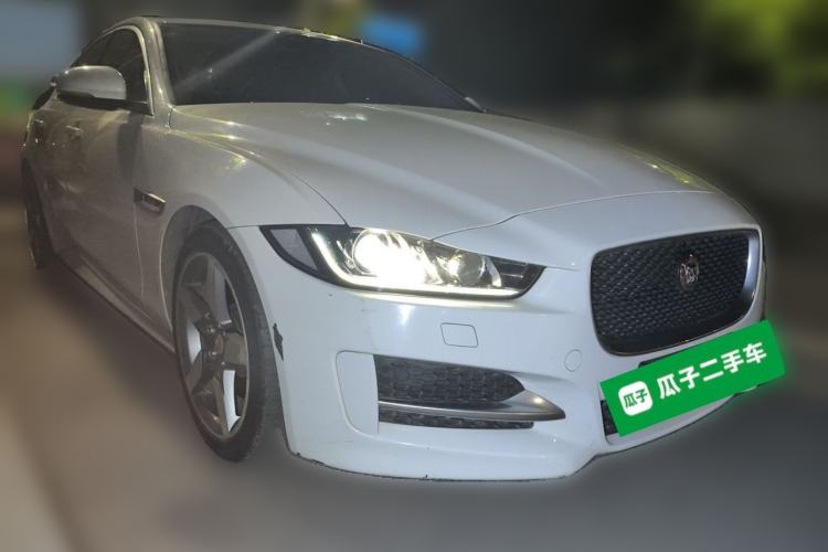 Used Jaguar XE 2015 2.0T 200 PS R-Sport Front Right 45 Deg