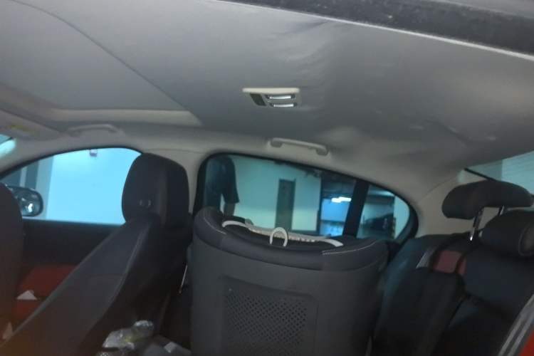Used Jaguar XE 2015 2.0T 200 PS R-Sport Headliner
