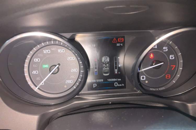 Used Jaguar XE 2015 2.0T 200 PS R-Sport Instrument Cluster