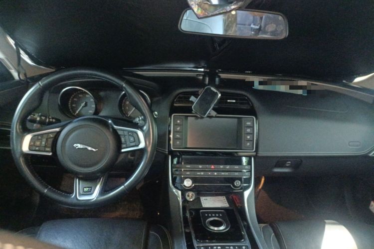 Used Jaguar XE 2015 2.0T 200 PS R-Sport Interior 2