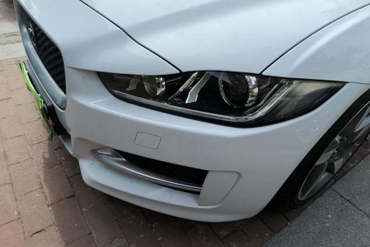 Used Jaguar XE 2015 2.0T 200 PS R-Sport Left Front Headlight