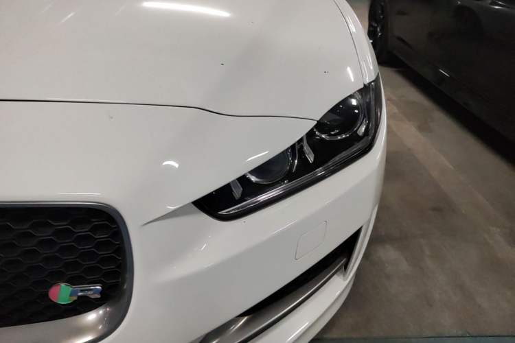 Used Jaguar XE 2015 2.0T 200 PS R-Sport Left Front Headlight