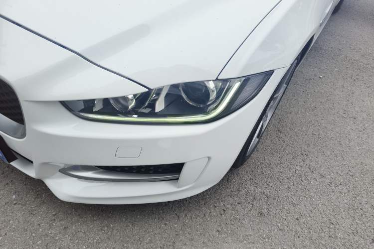 Used Jaguar XE 2015 2.0T 200 PS R-Sport Left Front Headlight