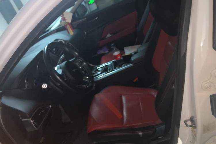 Used Jaguar XE 2015 2.0T 200 PS R-Sport Left Front Seat