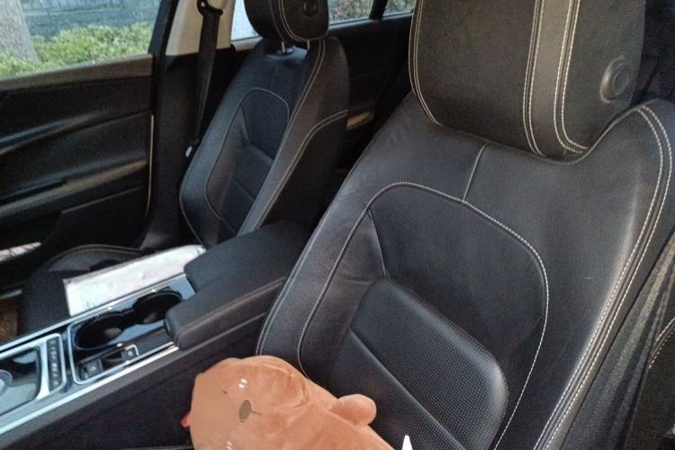 Used Jaguar XE 2015 2.0T 200 PS R-Sport Left Front Seat