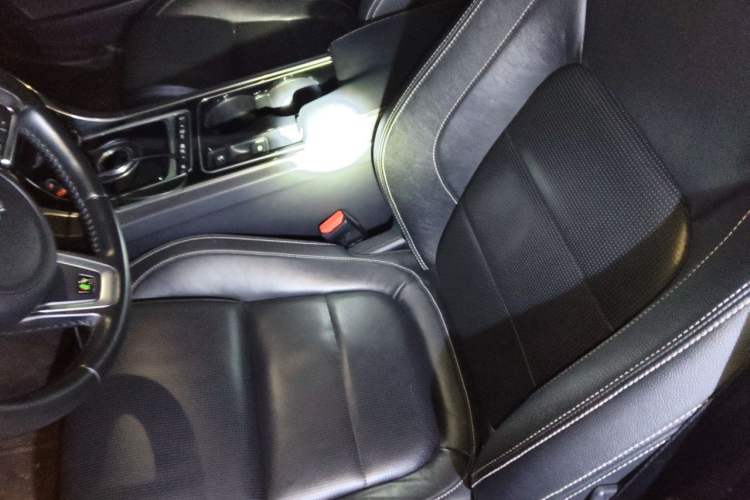Used Jaguar XE 2015 2.0T 200 PS R-Sport Left Front Seat