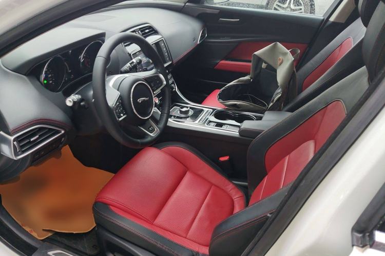 Used Jaguar XE 2015 2.0T 200 PS R-Sport Left Front Seat