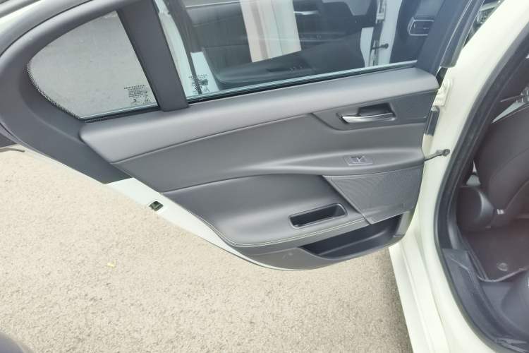Used Jaguar XE 2015 2.0T 200 PS R-Sport Left Rear Door Interior