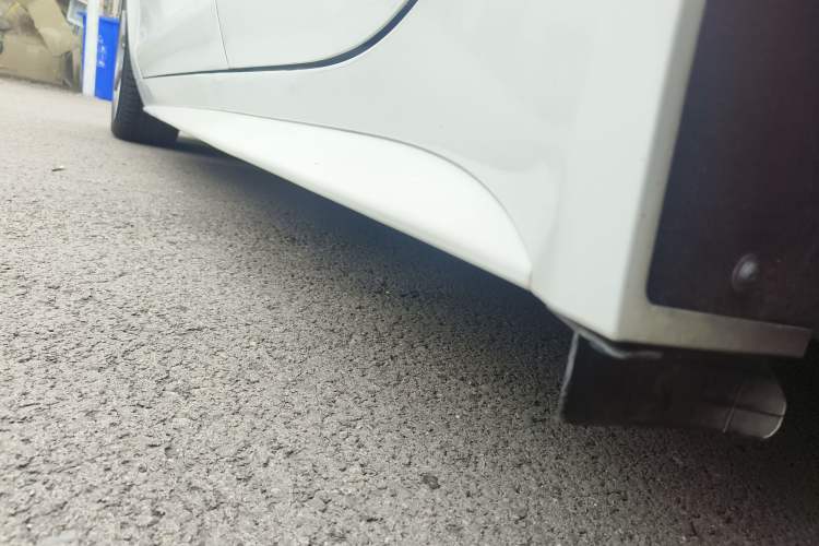 Used Jaguar XE 2015 2.0T 200 PS R-Sport Left Side Sill