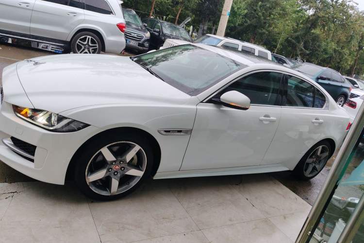 Used Jaguar XE 2015 2.0T 200 PS R-Sport Left Side