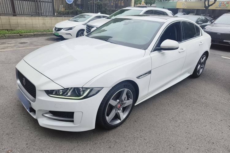Used Jaguar XE 2015 2.0T 200 PS R-Sport Left Side