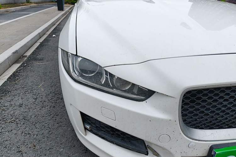 Used Jaguar XE 2015 2.0T 200 PS R-Sport Right Front Headlight