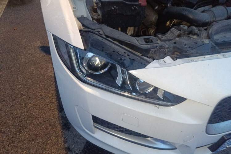 Used Jaguar XE 2015 2.0T 200 PS R-Sport Right Front Headlight