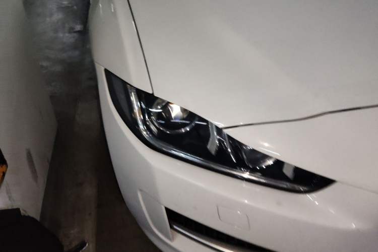 Used Jaguar XE 2015 2.0T 200 PS R-Sport Right Front Headlight