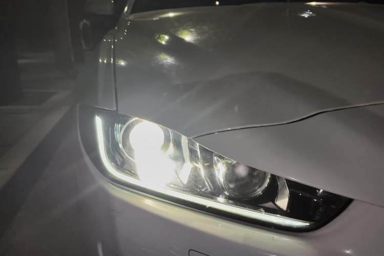 Used Jaguar XE 2015 2.0T 200 PS R-Sport Right Front Headlight