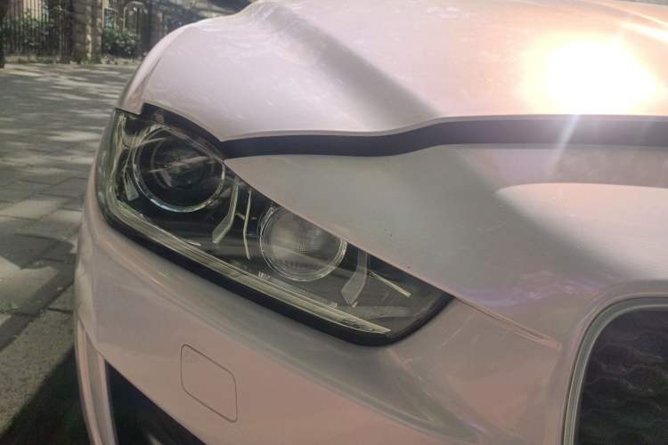Used Jaguar XE 2015 2.0T 200 PS R-Sport Right Front Headlight