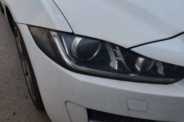 Used Jaguar XE 2015 2.0T 200 PS R-Sport Right Front Headlight