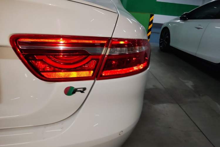 Used Jaguar XE 2015 2.0T 200 PS R-Sport Right Rear Taillight