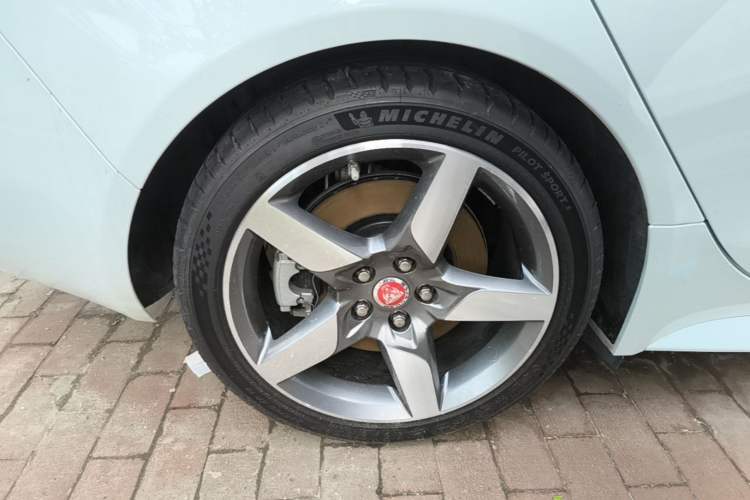 Used Jaguar XE 2015 2.0T 200 PS R-Sport Right Rear Wheel Hub