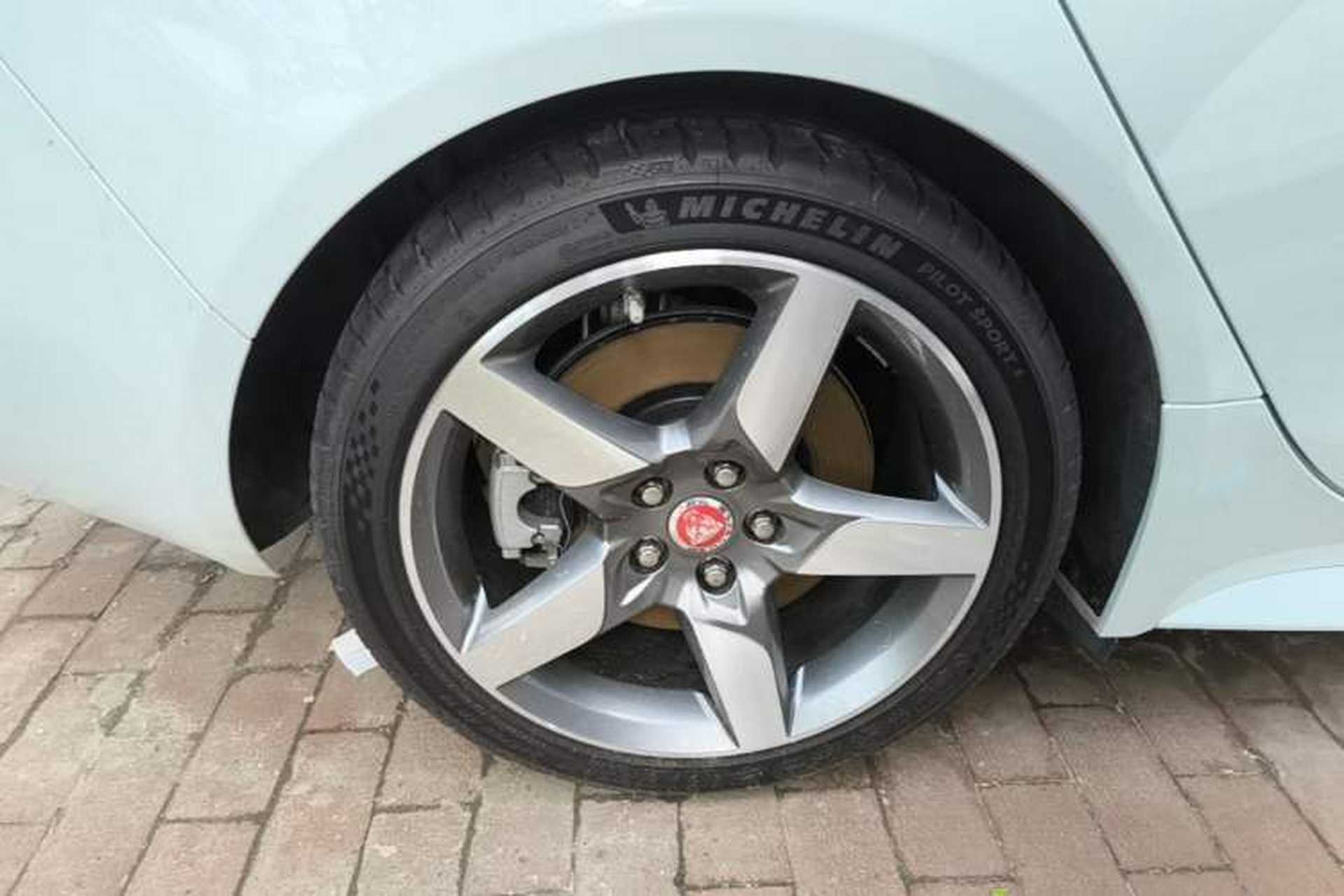 Used Jaguar XE 2015 2.0T 200 PS R-Sport Right Rear Wheel Hub