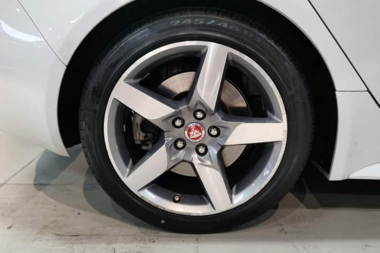 Used Jaguar XE 2015 2.0T 200 PS R-Sport Right Rear Wheel Hub